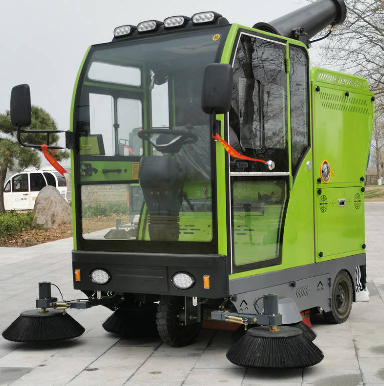 重庆道路清洁广泛应用电动环卫清扫车